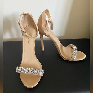 FORMAL HEELS! NEVER WORN!!!